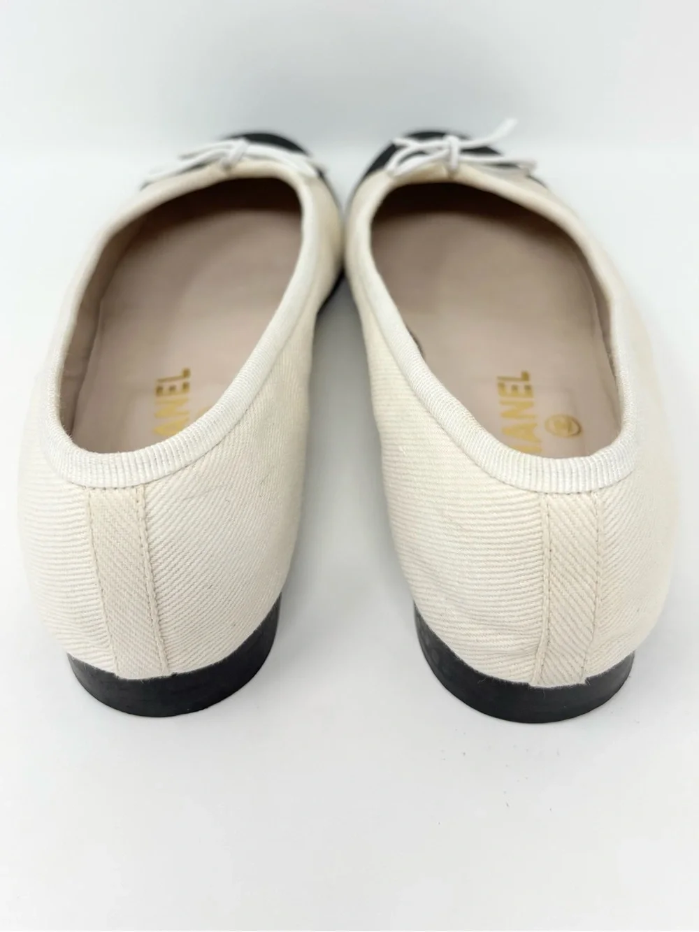 CHANEL Two Tone Ballet Flats Ivory Black Denim Cap Toe size 37 6-6.5 - Picture 13 of 15